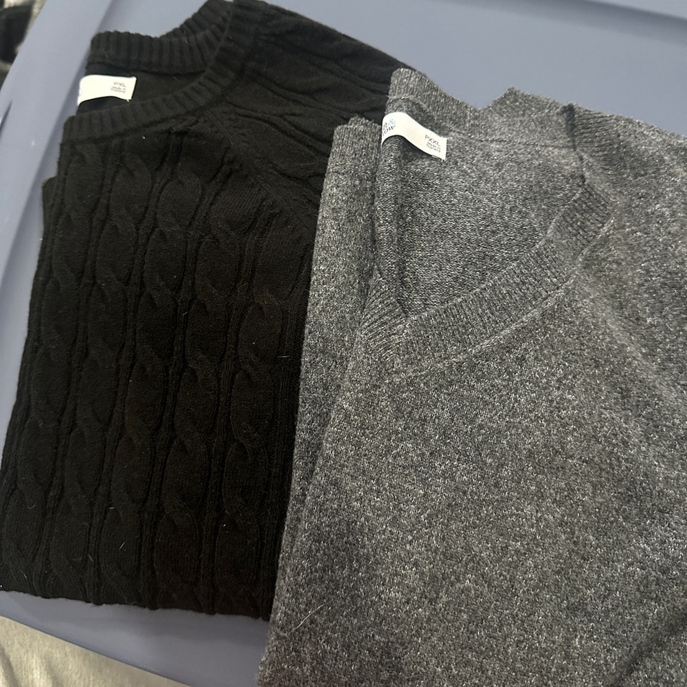 Croft & Barrow Black and Gray Crewneck Sweaters